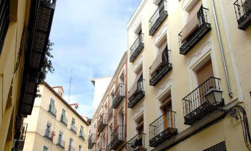 Mlr Anton Martin Apartment